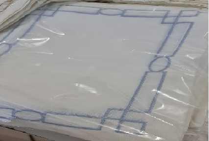 LINEN NAPKINS & PLACEMATS