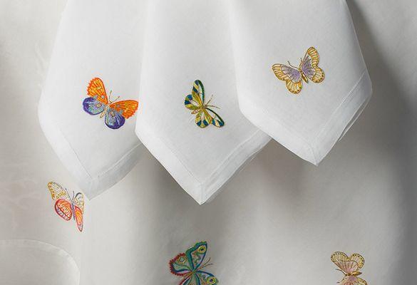 LINEN NAPKINS & PLACEMATS